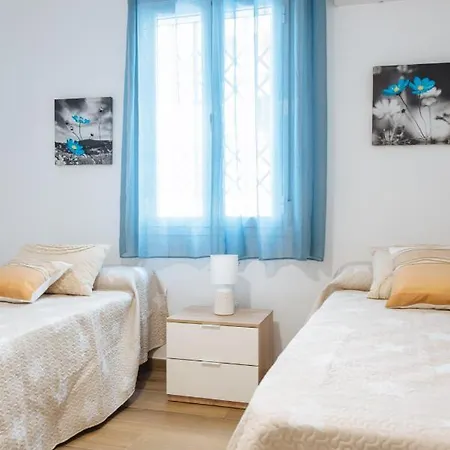 El Apartamento Del Reloj De Sol Seville Exterior photo